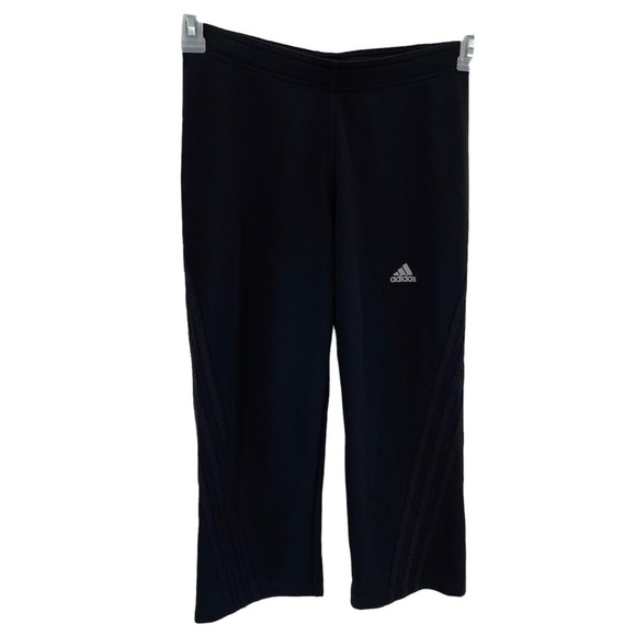 Adidas women’s Clima 365 black cropped pants size XS
Polyester 3 black stripes - Picture 1 of 8